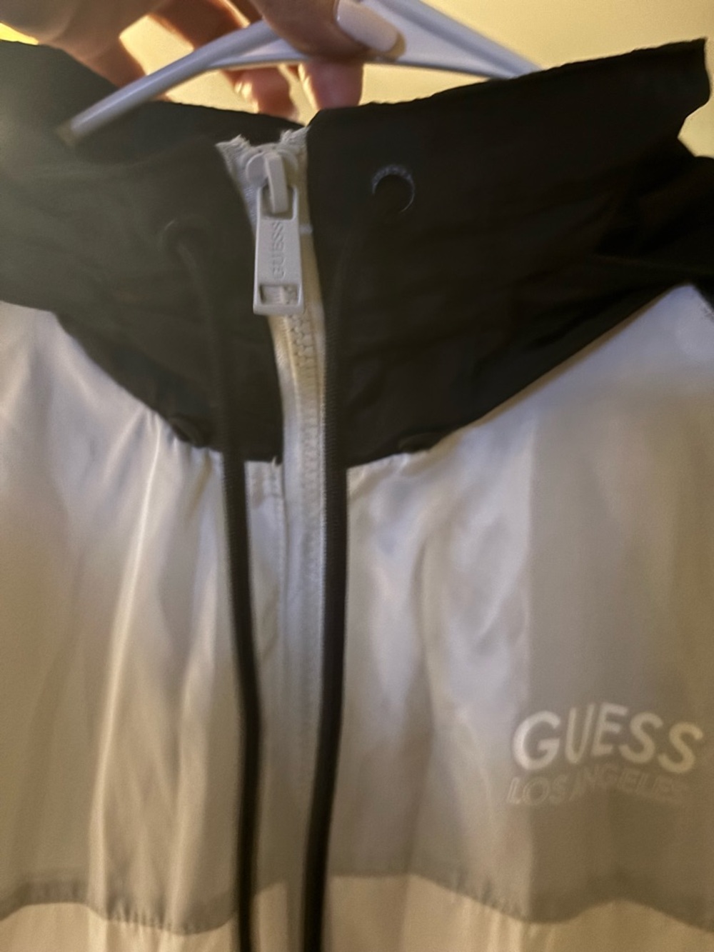 GUESS Men’s Black, White & Gray Colorblock Hooded Windbreaker - Picture 6 of 7